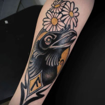 Crow Tattoo, Raven Tattoo, forearm Tattoo, small Tattoo, Tattoo Studio Berlin, Tattoo Berlin, Berlin Tattoo, Tattoo Artist Berlin